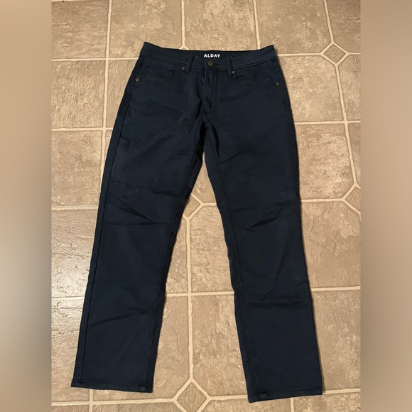 Alday pant - Picture 2 of 7